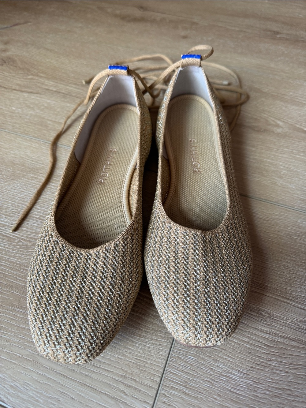 Rothys The Square Wrap in Gold Stripe 9 - Picture 2 of 6